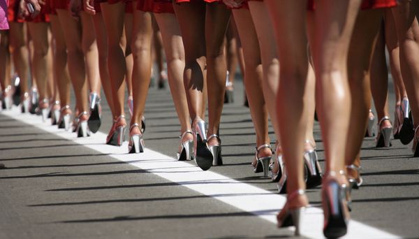 Wheels and Heels: Formula One Girls Wheels and Heels: Formula One Girls - Sputnik International