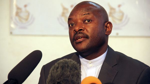 Burundian President Pierre Nkurunziza speaks to the media after he registered to run for a third five-year term in office, in the capital Bujumbura - Sputnik International