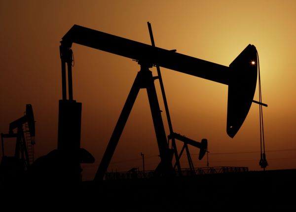Riyadh May Save Oil Market Share Without 'Killing' Shale Firms, Expert Says Ahead of OPEC+ Meeting Riyadh May Save Oil Market Share Without 'Killing' Shale Firms, Expert Says Ahead of OPEC+ Meeting - Sputnik International