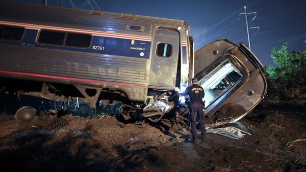 Emergency personnel work the scene of a deadly train wreck, Tuesday, May 12, 2015, in Philadelphia Emergency personnel work the scene of a deadly train wreck, Tuesday, May 12, 2015, in Philadelphia - Sputnik International