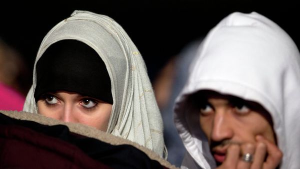 Robert Chardon, the mayor of a small town in southeastern France, has gained media infamy and the ire of the conservative Union for a Popular Movement party after tweeting that France must ban the Islamic faith and send Muslims back where they came from. - Sputnik International