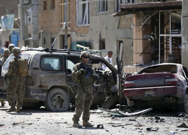 US soldiers arrive at the site of an attack in Kabul, Afghanistan May 17, 2015 - Sputnik International