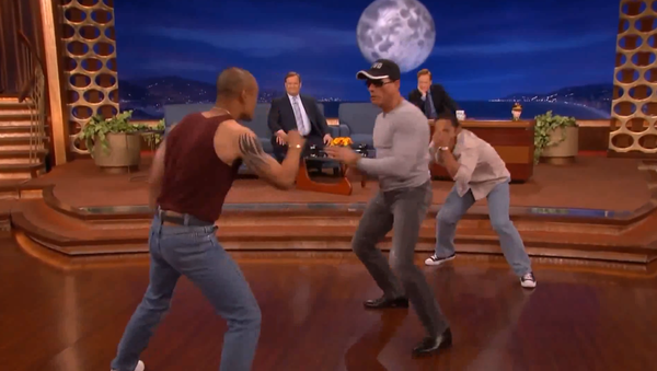 Jean Claude Van Damme Recreates Kickboxer Dance Scene - Sputnik International