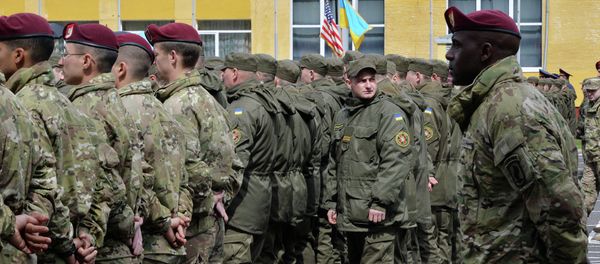 US and Ukrainian soldiers - Sputnik International
