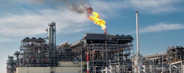 The flare system at Russia's first liquefied natural gas (LNG) plant (the Sakhalin II project), built by Sakhalin Energy Investment Company Ltd. in the village of Prigorodnoye in southern Sakhalin. - Sputnik International
