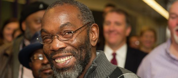 A Cleveland man imprisoned for four decades for a murder he did not commit is suing the officers who framed him when he was just 18 years old. - Sputnik International