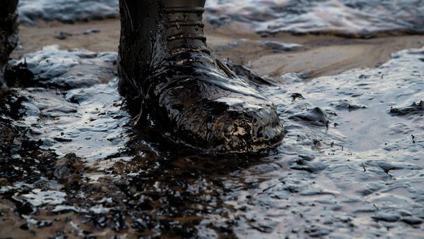 Oil spill - Sputnik International