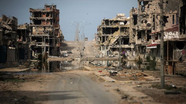 Continuing their land grab across the Middle East, militants of the self-proclaimed Islamic State terrorist group have taken control of the hometown of former Libyan leader Muammar Gaddafi. - Sputnik International