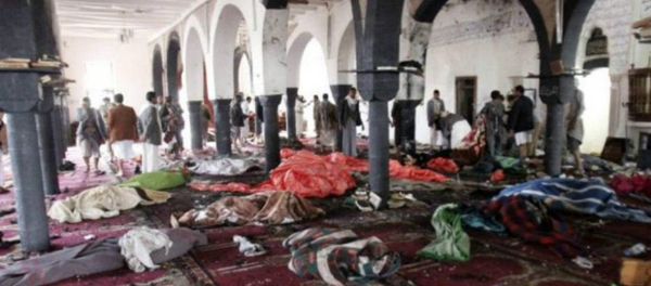 Many casualties cover the floor following mosque bombing in Qatif in Saudi Arabia - Sputnik International