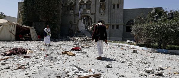 Arab coalition warplanes bomb residence of former Yemeni president Ali Abdullah Saleh - Sputnik International