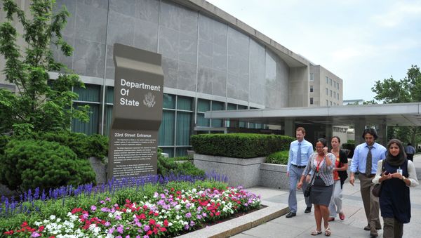 People walk past the US State Department building July 6, 2011 in Washington, DC People walk past the US State Department building July 6, 2011 in Washington, DC - Sputnik International