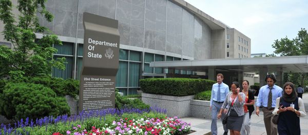 People walk past the US State Department building July 6, 2011 in Washington, DC People walk past the US State Department building July 6, 2011 in Washington, DC - Sputnik International