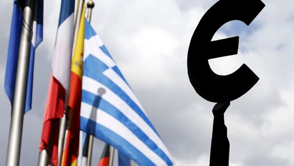 A Greek flag flies behind a statue to European unity outside the EU Parliament in Brussels, Belgium, May 20, 2015 A Greek flag flies behind a statue to European unity outside the EU Parliament in Brussels, Belgium, May 20, 2015 - Sputnik International
