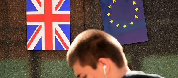 An European flag and a British flag stand next to each others outside the European Commission building, in Brussels, on May 8 2015 An European flag and a British flag stand next to each others outside the European Commission building, in Brussels, on May 8 2015 - Sputnik International