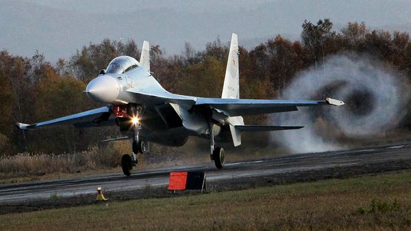 Multi-purpose Su-30 M2 fighter jet Multi-purpose Su-30 M2 fighter jet - Sputnik International