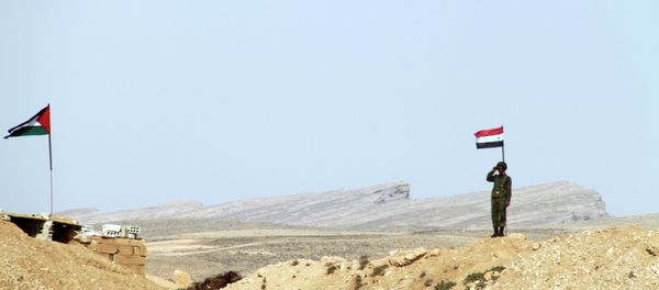 A checkpoint on the Syrina border with Lebanon near Qalamoun, Syria - Sputnik International