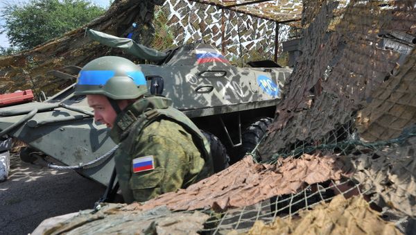 Russian peacekeepers' checkpoint at entrance to Bender - Sputnik International