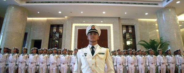 A military honor guard prepares for U.S. Chief of Naval Operations Adm. Jonathan Greenert's visit with Commander in Chief of the China's navy Adm. Wu Shengli A military honor guard prepares for U.S. Chief of Naval Operations Adm. Jonathan Greenert's visit with Commander in Chief of the China's navy Adm. Wu Shengli - Sputnik International
