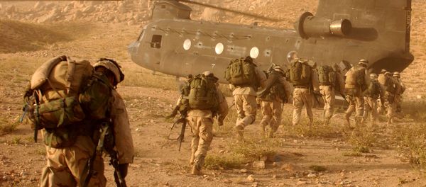 US troops board a helicopter in Afghanistan US troops board a helicopter in Afghanistan - Sputnik International