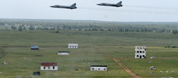 Central Military District's troops train in Chebarkul range - Sputnik International