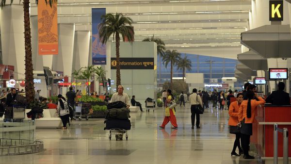 A general view of the departure hall at Terminal 3 of Indira Gandhi International airport in New Delhi - Sputnik International
