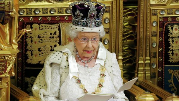 Natasha Hart, a Russian citizen and the founder of the Newham All Star Sports Academy (NASSA) in London, received the Most Excellent Order of the British Empire from Queen Elizabeth II. - Sputnik International