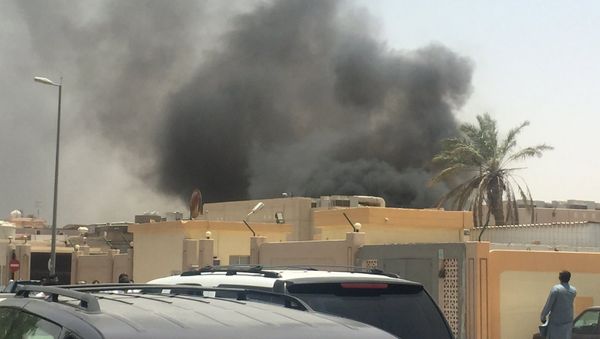 Smoke rises after a car exploded near a Shi'ite mosque in Saudi Arabia's Dammam May 29, 2015 Smoke rises after a car exploded near a Shi'ite mosque in Saudi Arabia's Dammam May 29, 2015 - Sputnik International