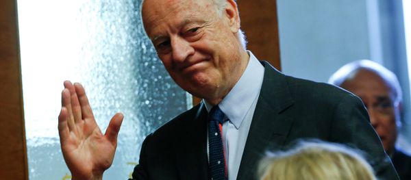 United Nations Special Envoy for Syria, Staffan de Mistura arrives for a news conference at the United Nations European headquarters in Geneva, Switzerland, May 5, 2015 United Nations Special Envoy for Syria, Staffan de Mistura arrives for a news conference at the United Nations European headquarters in Geneva, Switzerland, May 5, 2015 - Sputnik International