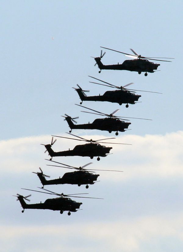 Steel Birds of Prey: Berkuts Aerobatic Team and Their Mi-28 Helicopters - Sputnik International
