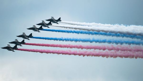 Sukhoi 25 jets during demo flights at the Russian stage of the Aviadarts-2015 Flight Skills Competition in Voronezh - Sputnik International
