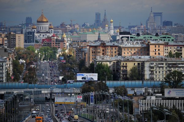 View of the Metro Bridge from Vorobyovy Gory (Sparrow Hills) in Moscow - Sputnik International