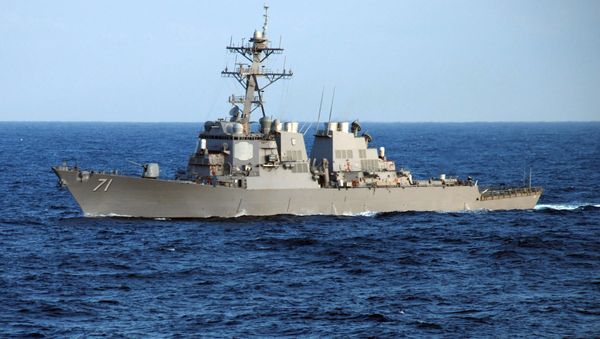 The guided-missile destroyer USS Ross (DDG 71) crosses the Atlantic Ocean as part of the Nassau Expeditionary Strike Group - Sputnik International