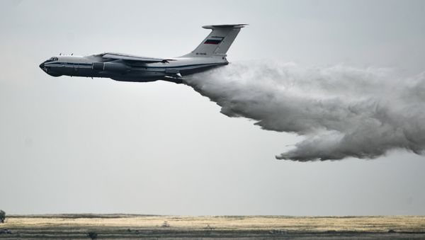 An Ilyushin 76 airplane during demo flights at the Russian stage of the Aviadarts-2015 Flight Skills Competition in Voronezh - Sputnik International