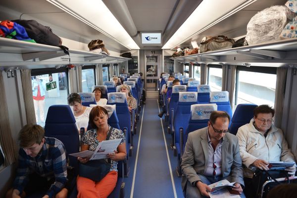 All Aboard! Passengers take their seats aboard the Strizh high speed train. - Sputnik International