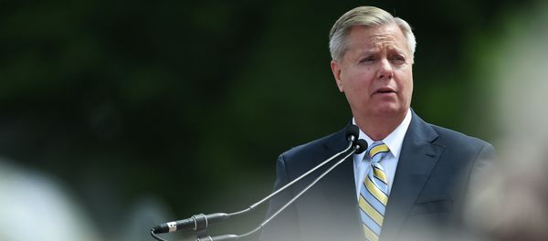 Sen. Lindsey Graham, R-S.C. speaks to supporters - Sputnik International