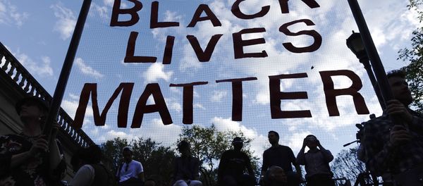 People take part in a rally on April 29, 2015 at Union Square in New York, held in solidarity with demonstrators in Baltimore, Maryland demanding justice for an African-American man who died of severe spinal injuries sustained in police custody People take part in a rally on April 29, 2015 at Union Square in New York, held in solidarity with demonstrators in Baltimore, Maryland demanding justice for an African-American man who died of severe spinal injuries sustained in police custody - Sputnik International