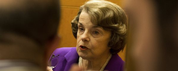 Senator Dianne Feinstein, D-CA, speaks to the press in the Senate at the US Capitol in Washington, DC on May 31, 2015 Senator Dianne Feinstein, D-CA, speaks to the press in the Senate at the US Capitol in Washington, DC on May 31, 2015 - Sputnik International