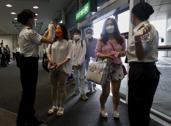Flight passengers from Busan - Sputnik International