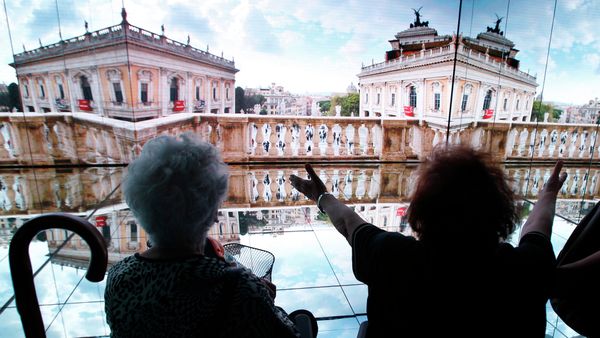 People visit the Italian pavilion at the Expo 2015 in Rho, near Milan, Italy People visit the Italian pavilion at the Expo 2015 in Rho, near Milan, Italy - Sputnik International