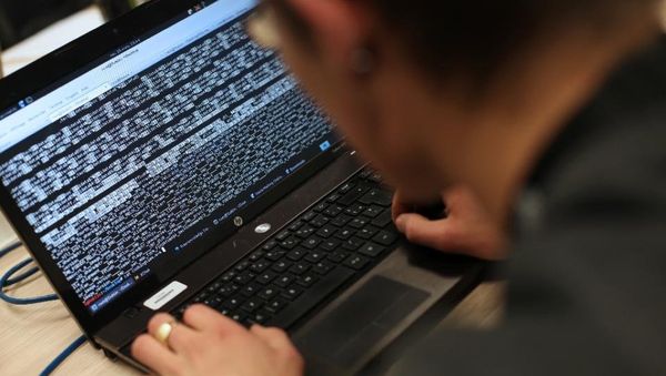 The US government on Thursday said that hackers accessed the personal data of at least four million current and former federal employees. - Sputnik International