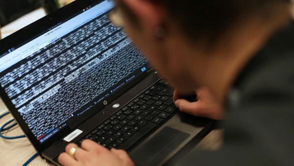 The US government on Thursday said that hackers accessed the personal data of at least four million current and former federal employees. - Sputnik International