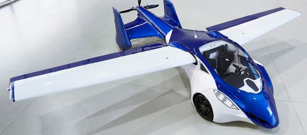 Slovak tech firm Aeromobil won't be giving up on their mission to create a Jetsons-esque flying car, despite the crash landing of a prototype during a test flight last month. - Sputnik International