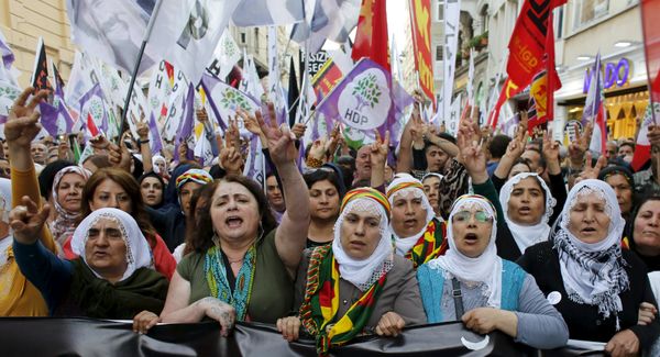 Supporters of pro-Kurdish Peoples' Democratic Party (HDP) Supporters of pro-Kurdish Peoples' Democratic Party (HDP) - Sputnik International