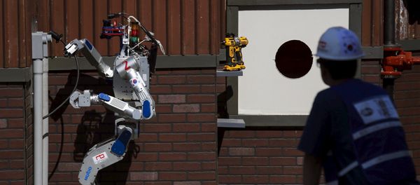 The Team KAIST DRC-Hubo robot completes the plug task before winning the finals of the Defense Advanced Research Projects Agency (DARPA) Robotic Challenge in Pomona, California June 6, 2015 The Team KAIST DRC-Hubo robot completes the plug task before winning the finals of the Defense Advanced Research Projects Agency (DARPA) Robotic Challenge in Pomona, California June 6, 2015 - Sputnik International