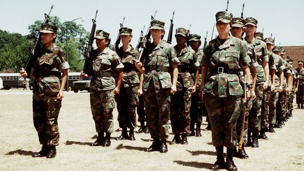Female Military Vets Commit Suicide Six Times More Often Than Other Women - Sputnik International