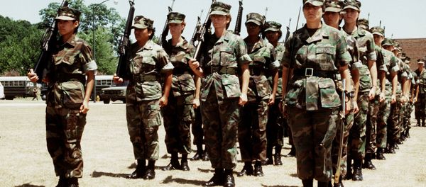 Female Military Vets Commit Suicide Six Times More Often Than Other Women - Sputnik International