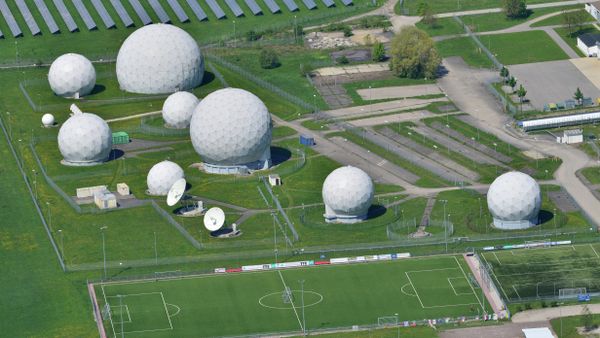 Aerial view taken on May 8, 2015 shows radar domes on the grounds of the German intelligence service BND's post in Bad Aibling, southern Germany Aerial view taken on May 8, 2015 shows radar domes on the grounds of the German intelligence service BND's post in Bad Aibling, southern Germany - Sputnik International