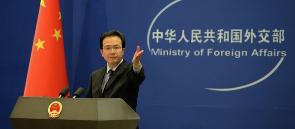 The Chinese Foreign Ministry spokesman Hong Lei gestures during a press briefing in Beijing on April 8, 2013 The Chinese Foreign Ministry spokesman Hong Lei gestures during a press briefing in Beijing on April 8, 2013 - Sputnik International