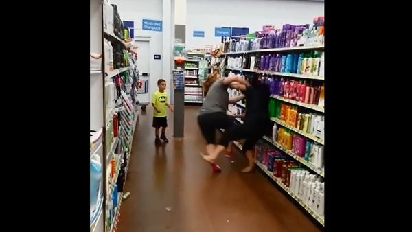 Walmart Fight - Sputnik International