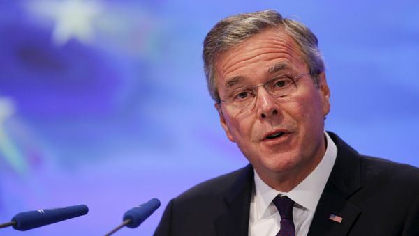 Former Florida Governor and potential Republican presidential candidate Jeb Bush addresses the Christian Democratic Union (CDU) party economic council in Berlin, Germany June 9, 2015 Former Florida Governor and potential Republican presidential candidate Jeb Bush addresses the Christian Democratic Union (CDU) party economic council in Berlin, Germany June 9, 2015 - Sputnik International